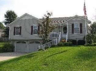 929 SW Daney Cir, Lees Summit, MO 64081