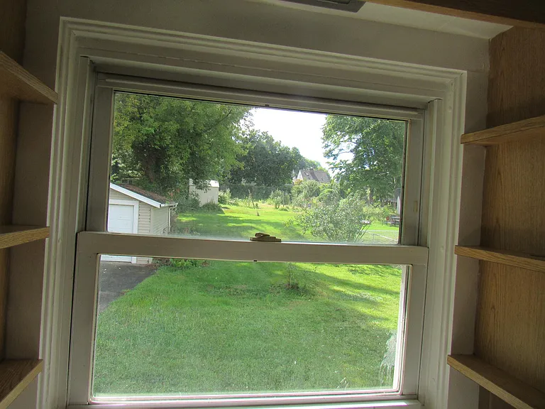 2360 Edwin Ave — Photo 9