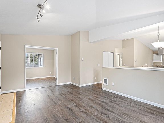 5th image of 3017 S 224th St #C