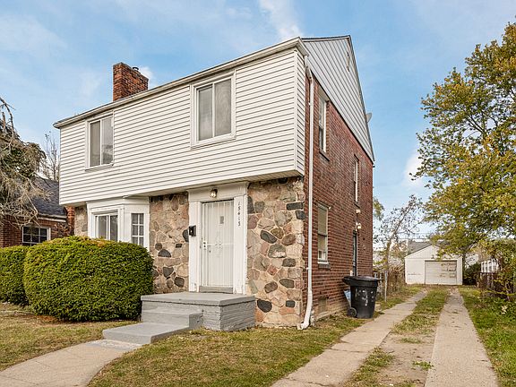 3rd image of 15415 Mapleridge St