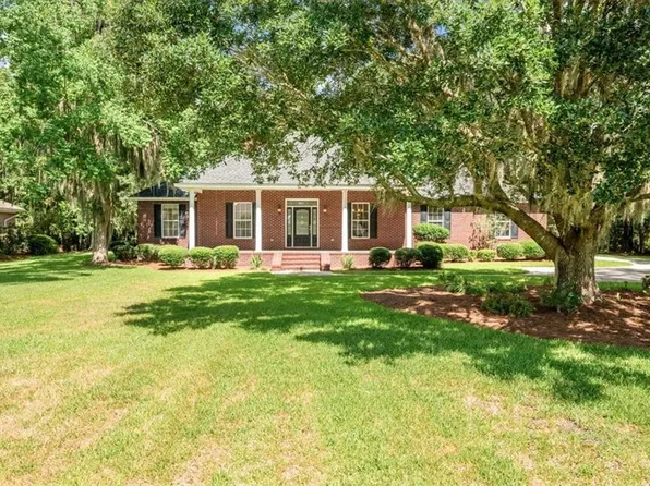 340 Oak Grove Island Dr, Brunswick, GA 31523