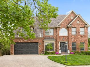 372 Amy Ct, Glen Ellyn, IL 60137