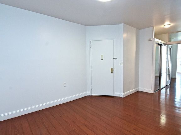 4th image of 2220 Frederick Douglass Blvd #N3
