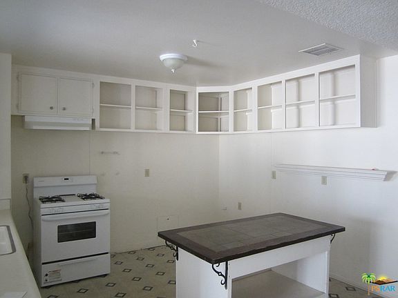 3rd image of 11400 Verbena Dr