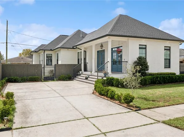 412 Genet Dr, Arabi, LA 70032