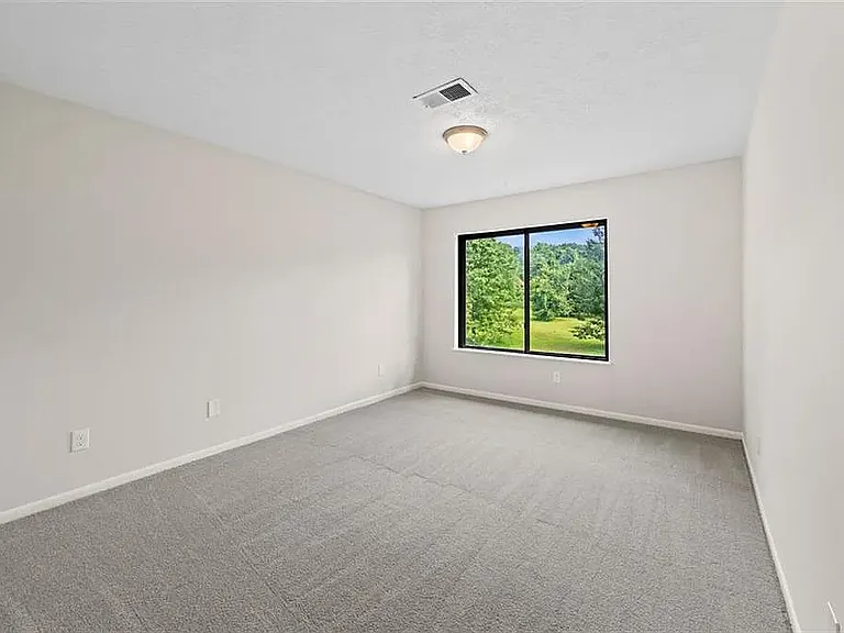 259 Country Club Dr — Photo 11