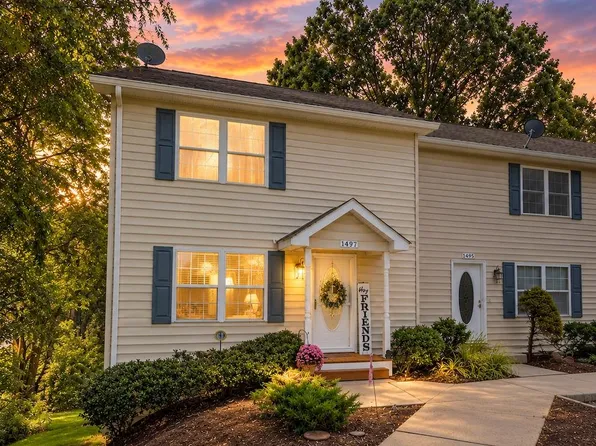 1497 Scott St, Christiansburg, VA 24073