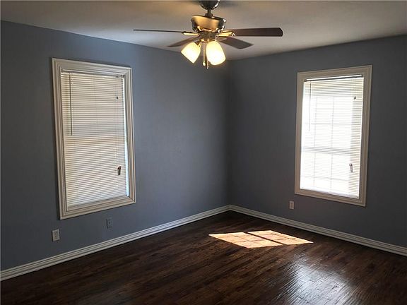 4th image of 3509 Horsley St