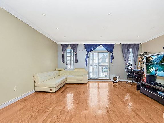 5th image of 8805 Bay 16th St #3B