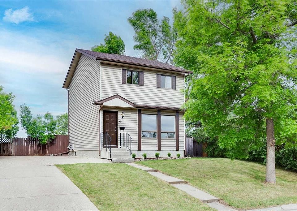 1st image of 32 E Castleglen Way NE