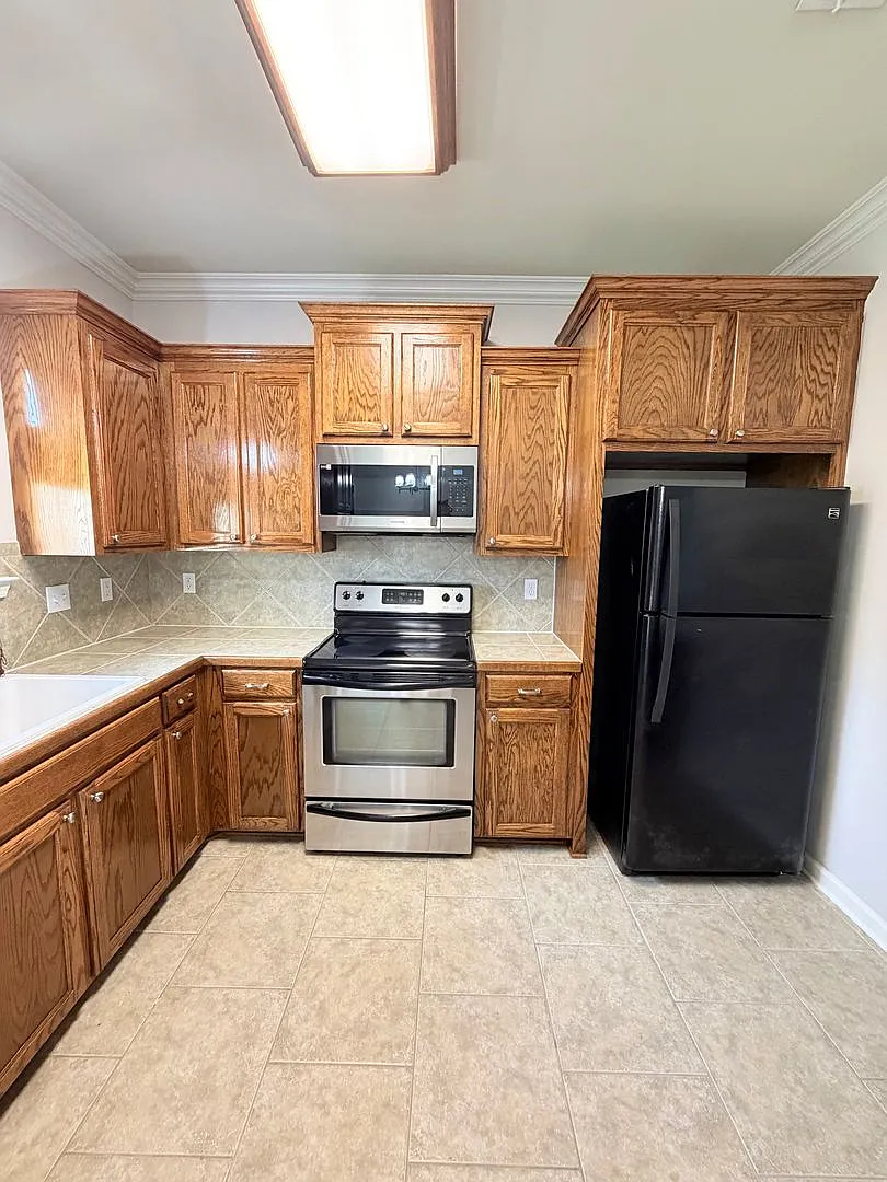Coldwater Landing Ave 40325 — Photo 4