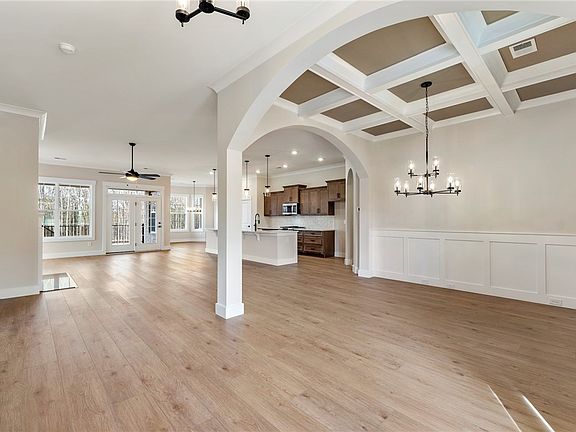 5th image of 103 Wagner Ct