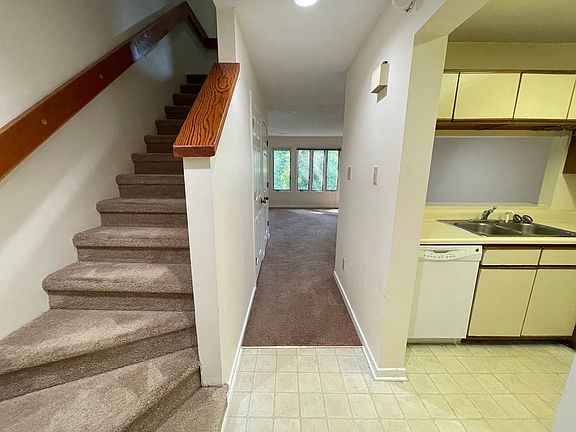 2nd image of 704 Martin Luther King Jr Blvd APT D13