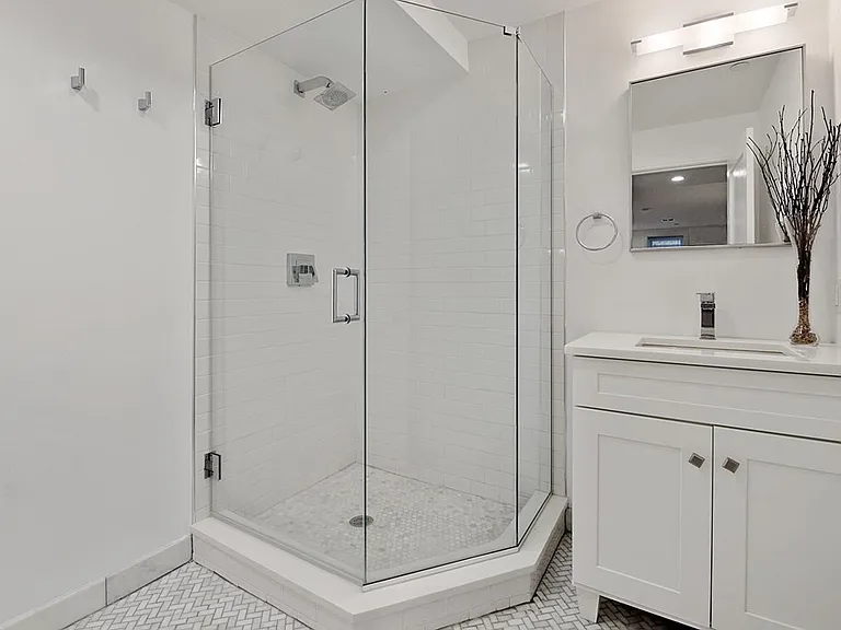 134 Warren St #1 — Photo 2