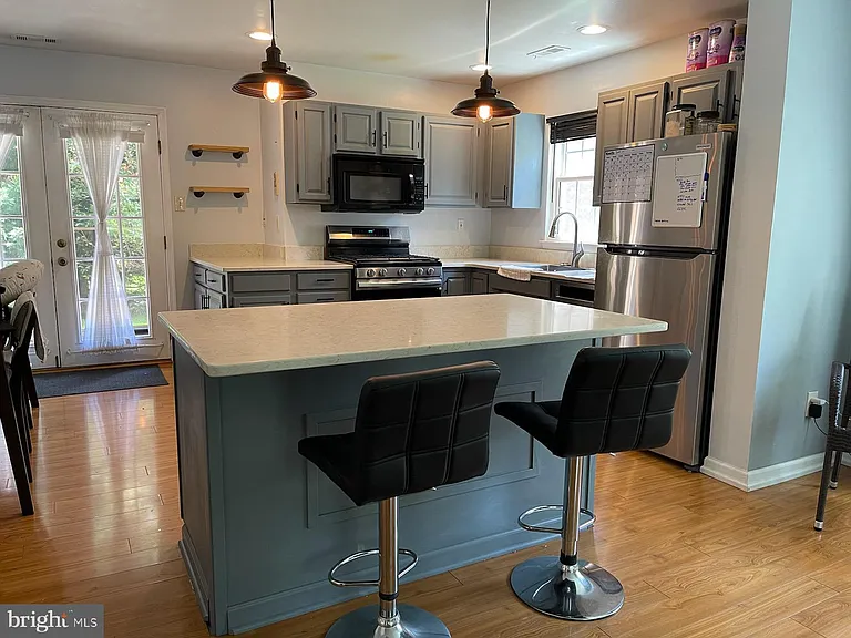 37 Rampart Dr — Photo 8