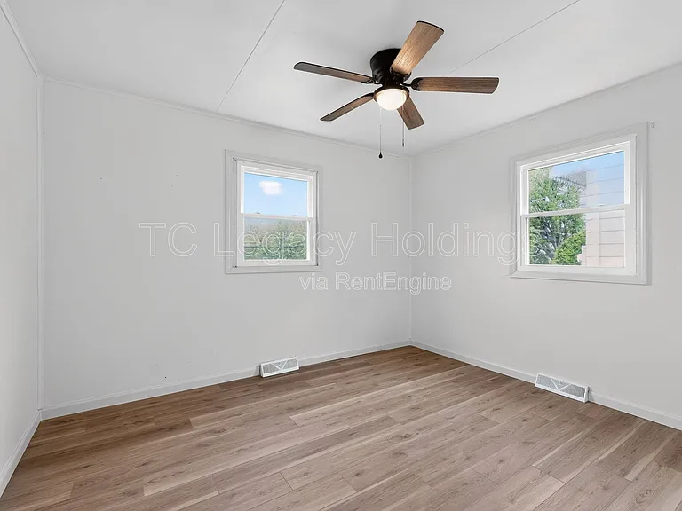 1533 Hoffman Ave — Photo 21