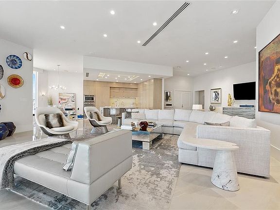 4th image of 600 Port Of New Orleans Pl APT 14F