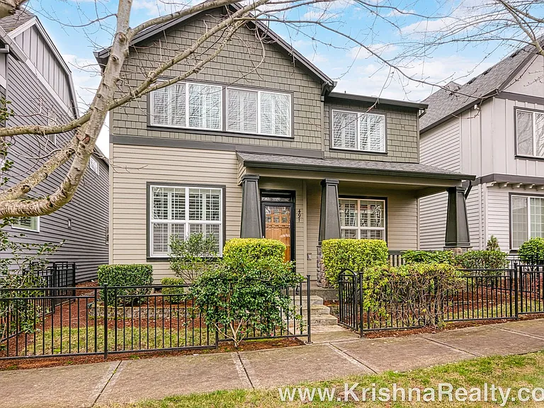 491 NE 63rd Way — Photo 2