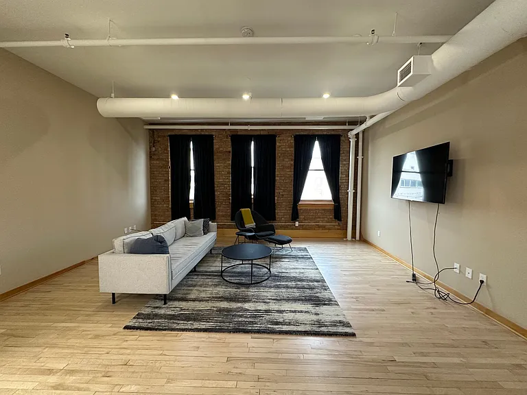 109 E 17th St #302 — Photo 10