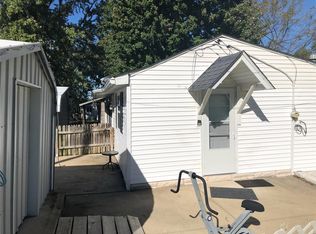 826 S Poplar St, Vandalia, IL 62471