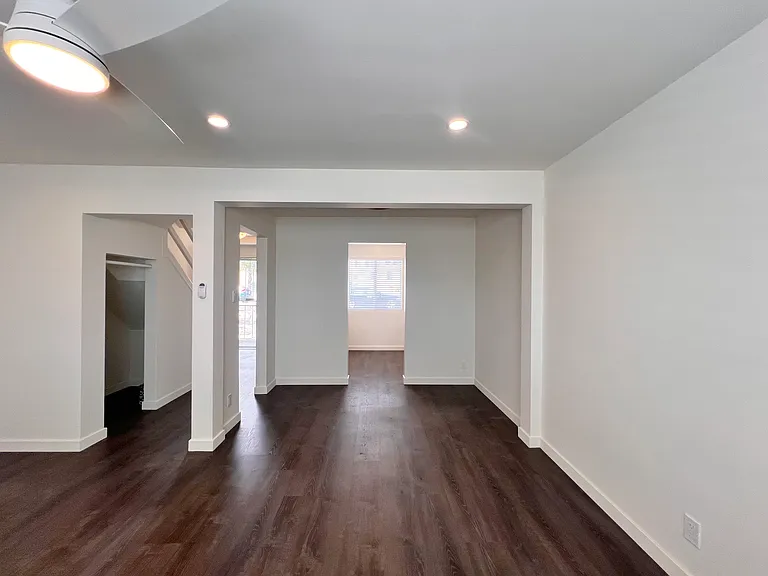 2223 Dunlop St — Photo 5