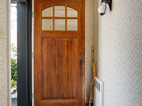 3rd image of 211 Wood Rd