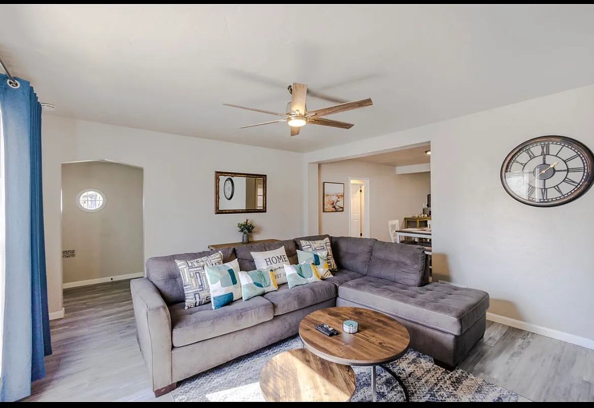 2 bed, 1.5 bath, 1435 sqft, $2,350 — Photo 4