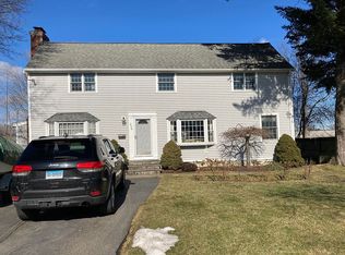 226 Norman Cir, Stratford, CT 06614