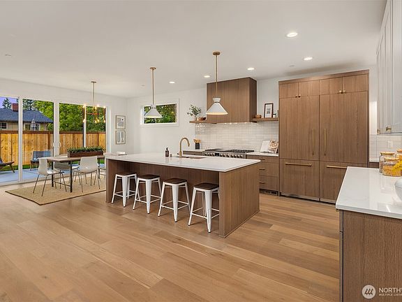 3rd image of 13755 NE 101st Street