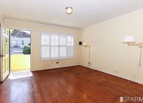 2nd image of 260 Santos St