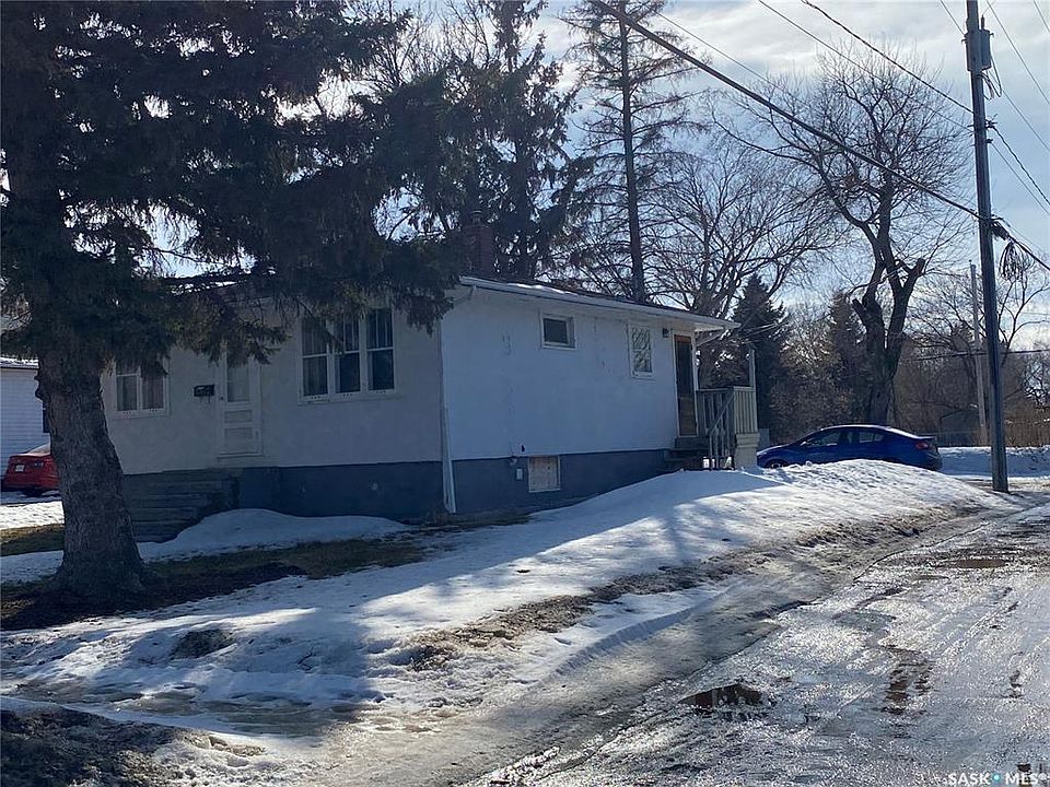1st image of 12 Elizabeth Ave