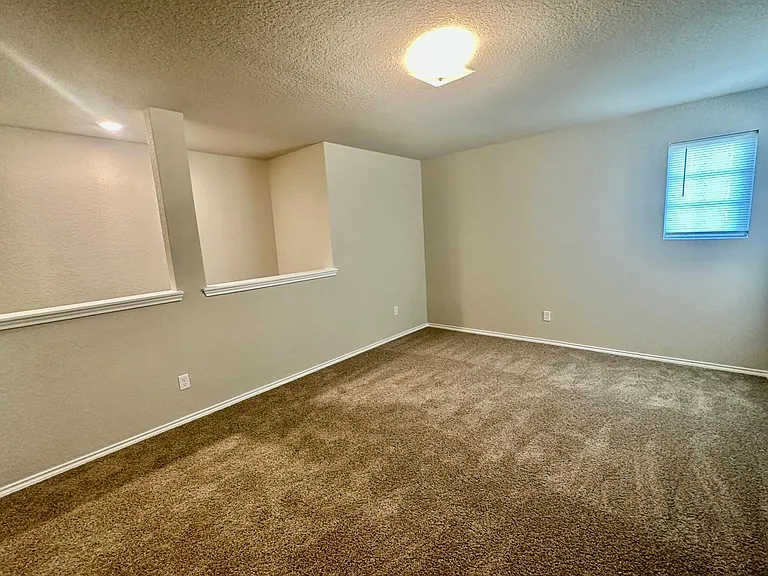 2505 Marty Way — Photo 22