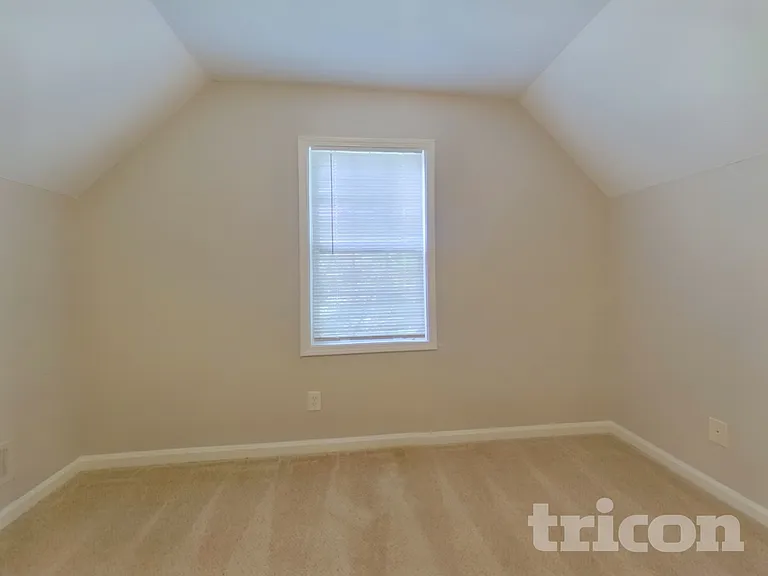 1145 Woodington Cir — Photo 10