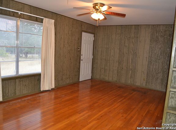 3rd image of 28689 Timberline Dr