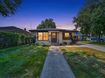 2410 Monroe AVENUE, Racine, WI, 53405