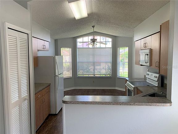 3rd image of 1445 Abberton Dr #9