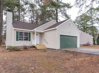 556 Waters Rd, Chesapeake, VA 23322