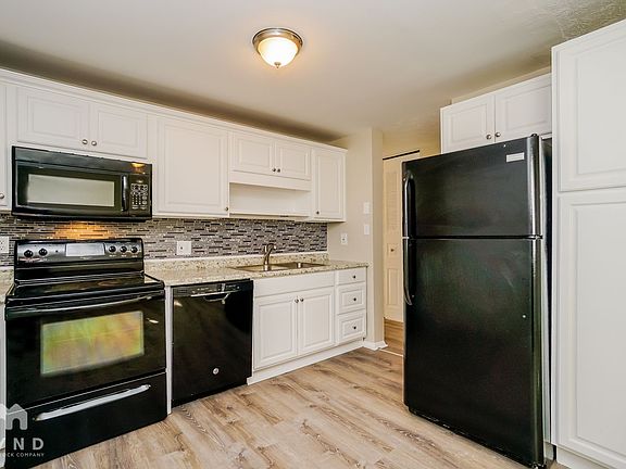 5th image of 2437 Opal Ct