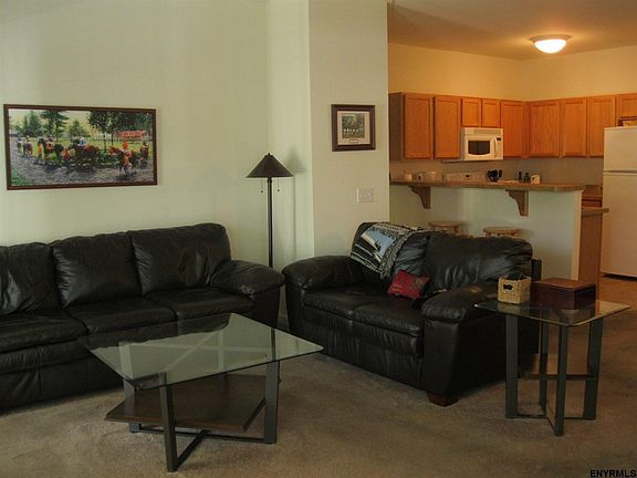2nd image of 67 Knollwood Holw