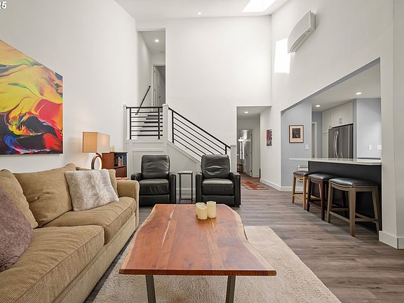 5th image of 4505 NE Plains Way #84