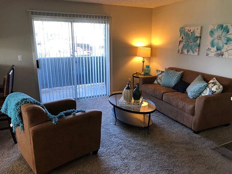 Cabana Club Apartments — Photo 16
