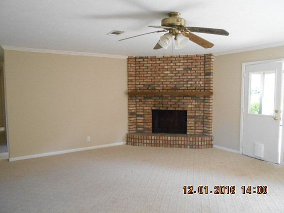5th image of 335 Pinemont Dr