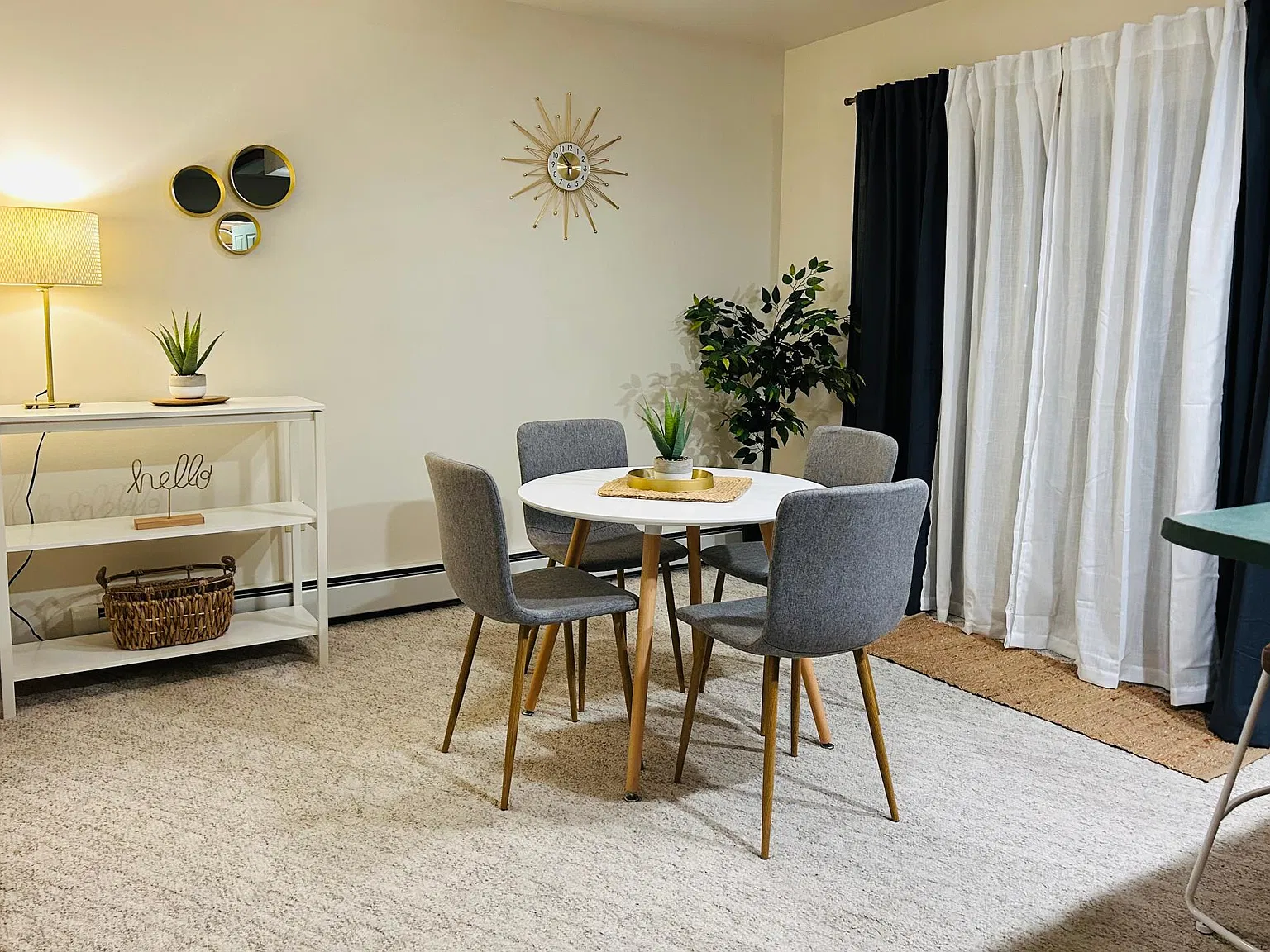 1 bed, 900 sqft, $1,650 — Photo 3