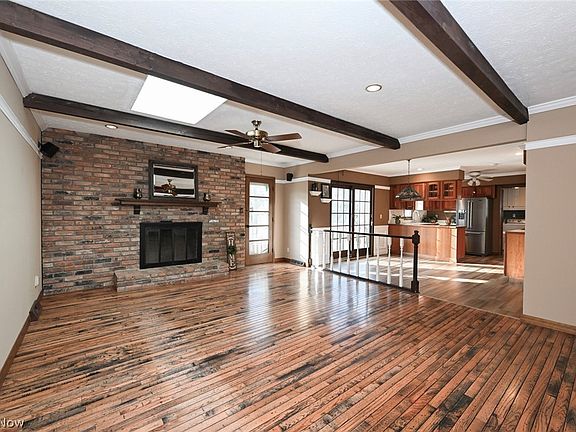 4th image of 6864 Hickory Hill Dr