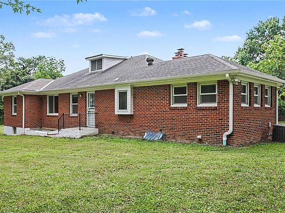 5th image of 506 W Mississippi St