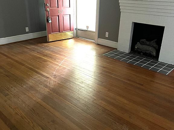 4th image of 317 Eastover Cir NE