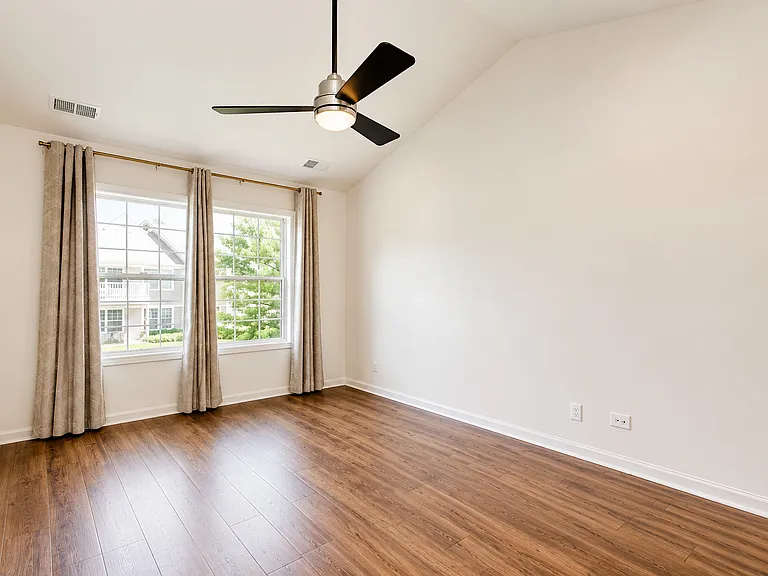313 Sheffield Dr — Photo 26