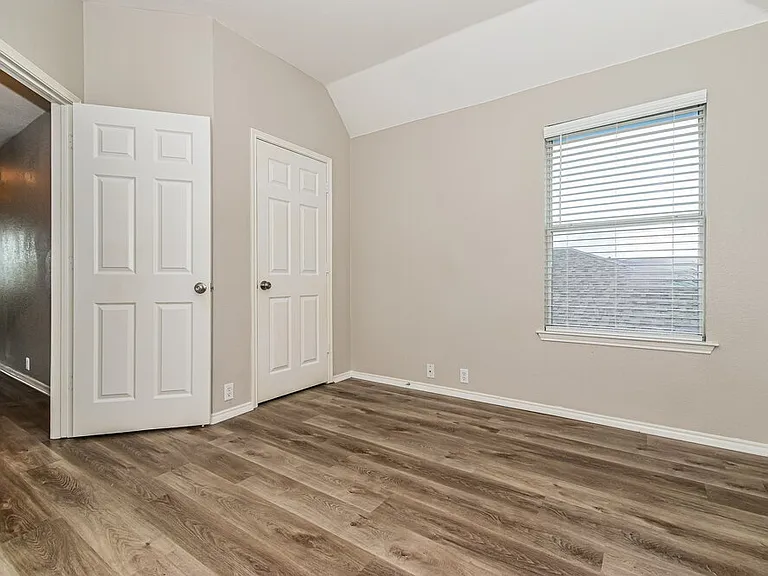 309 Cobblestone Dr — Photo 14