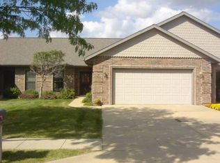 1404 W 21st St, Sterling, IL 61081