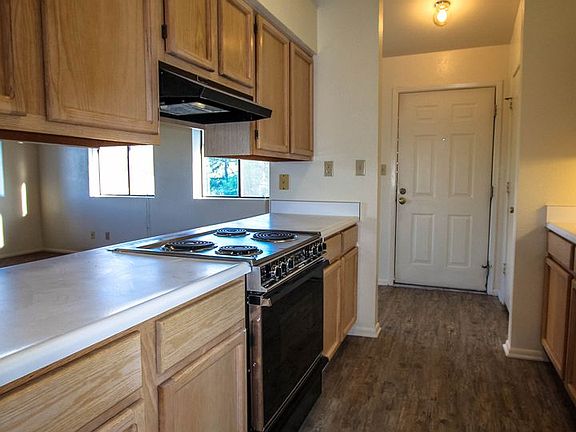 5th image of 240 S McCormick St APT 7